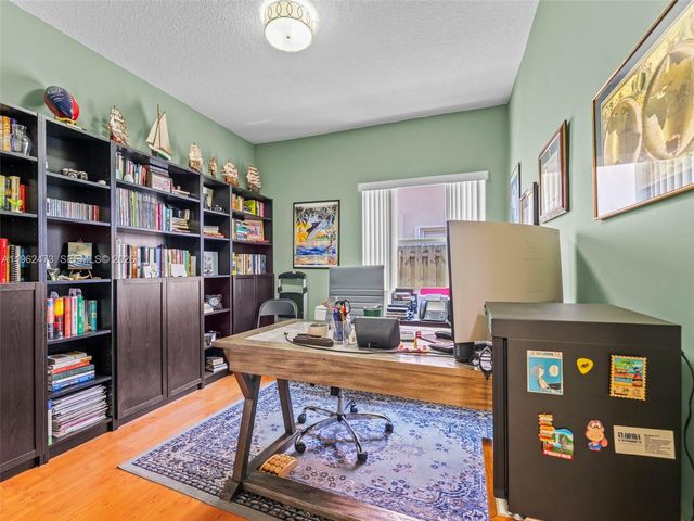 15480 SW 150th St, Miami, FL 33196