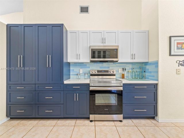 15480 SW 150th St, Miami, FL 33196