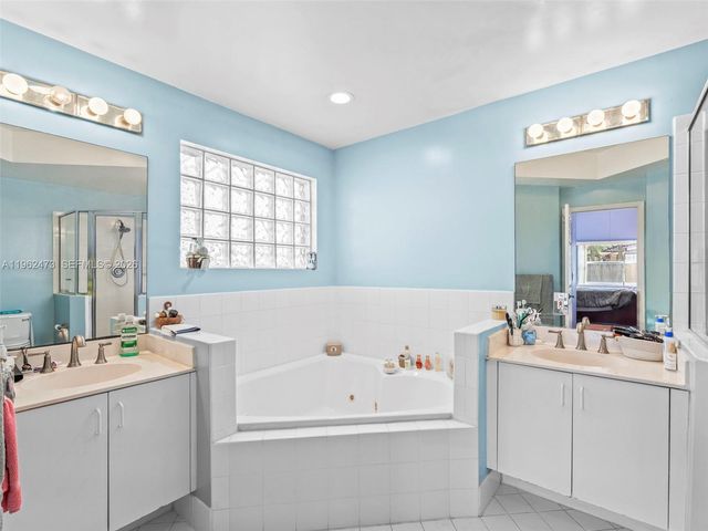 15480 SW 150th St, Miami, FL 33196