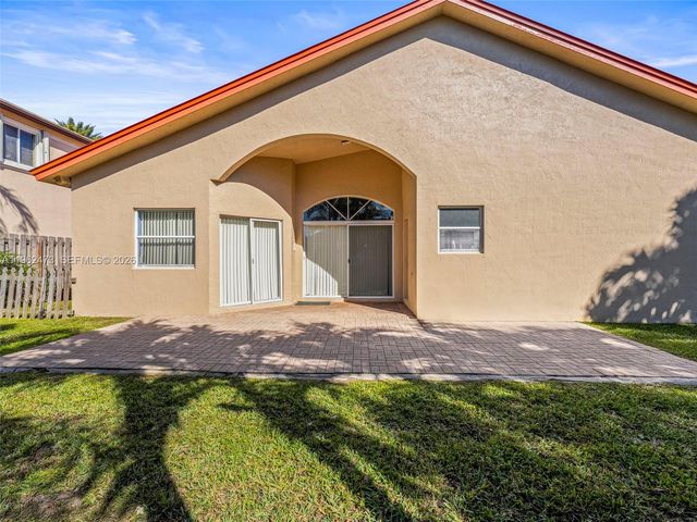 15480 SW 150th St, Miami, FL 33196