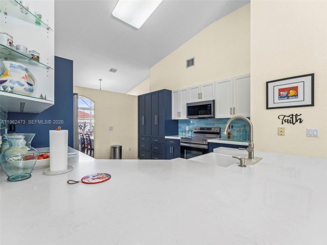 15480 SW 150th St, Miami, FL 33196