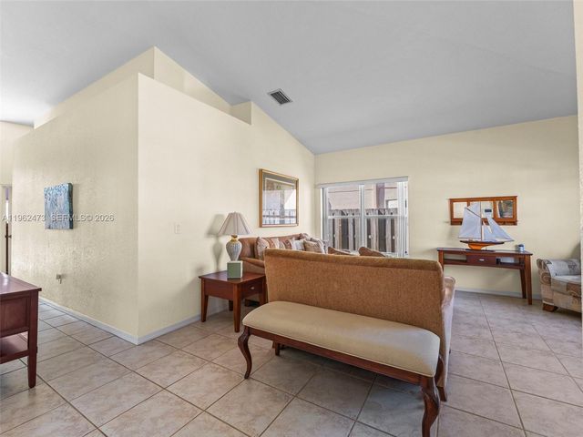 15480 SW 150th St, Miami, FL 33196