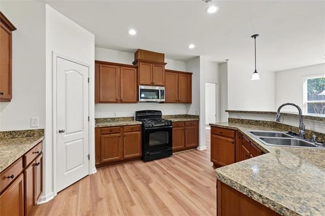820 Cotton Creek Drive, Canton, GA 30115