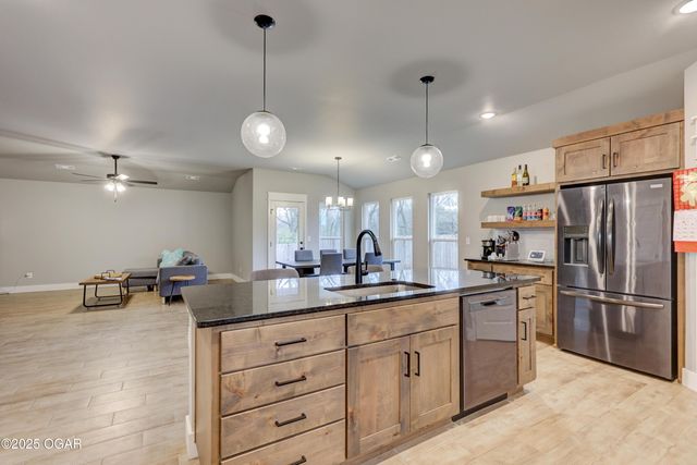 1330 Foundry Drive, Carthage, MO 64836