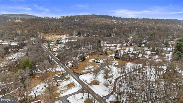 722 HECK HILL RD, Lewisberry, PA 17339