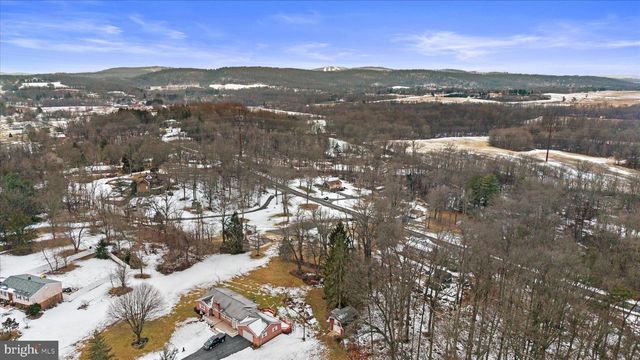 722 HECK HILL RD, Lewisberry, PA 17339