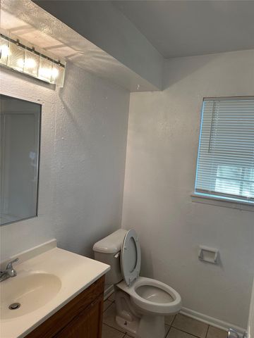 22195 E Martin Drive 4A, Porter, TX 77365