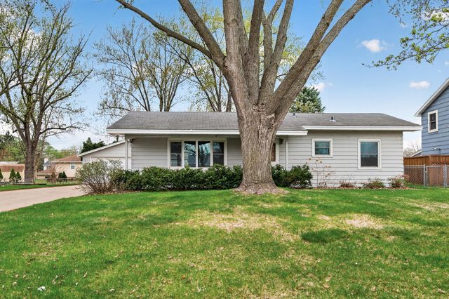 11832 Wren Street NW, Coon Rapids, MN 55433