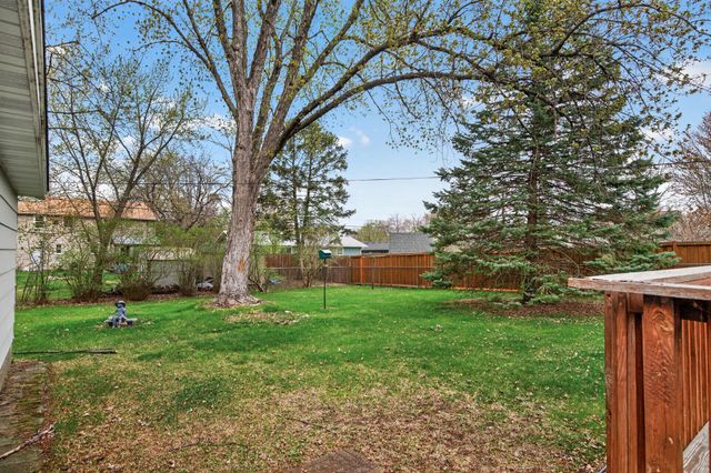 11832 Wren Street NW, Coon Rapids, MN 55433