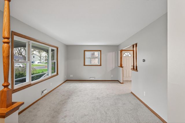 11832 Wren Street NW, Coon Rapids, MN 55433