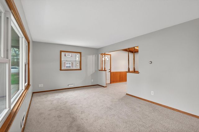 11832 Wren Street NW, Coon Rapids, MN 55433