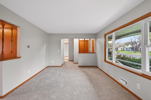 11832 Wren Street NW, Coon Rapids, MN 55433