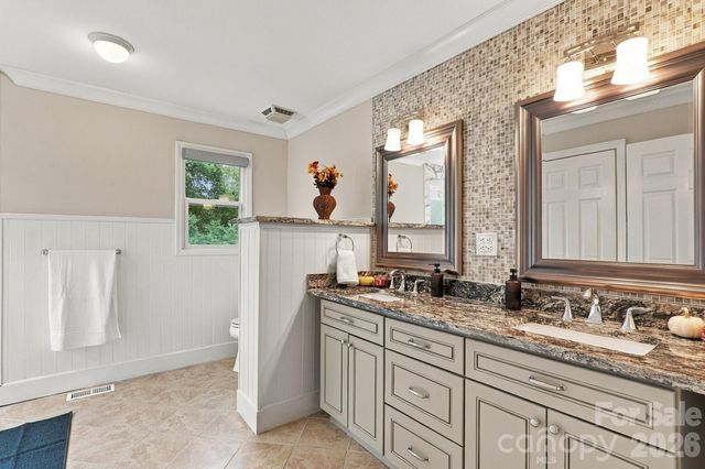 8530 Glenway Court, Charlotte, NC 28226