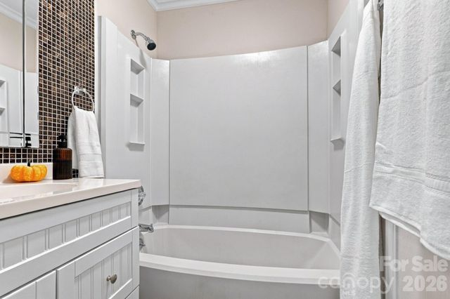 8530 Glenway Court, Charlotte, NC 28226