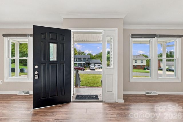 8530 Glenway Court, Charlotte, NC 28226