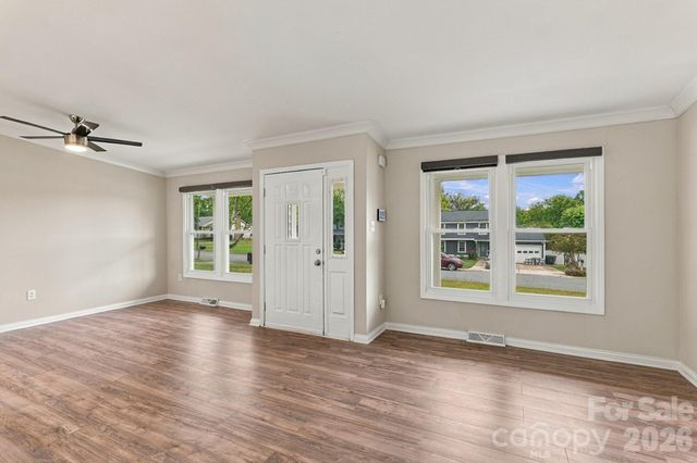 8530 Glenway Court, Charlotte, NC 28226