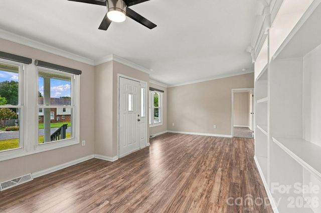 8530 Glenway Court, Charlotte, NC 28226