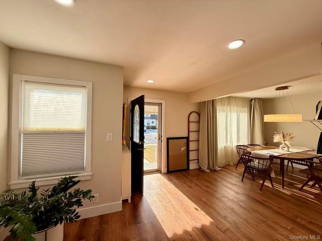 55 Keller Street, Valley Stream, NY 11580