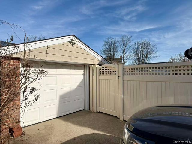 55 Keller Street, Valley Stream, NY 11580