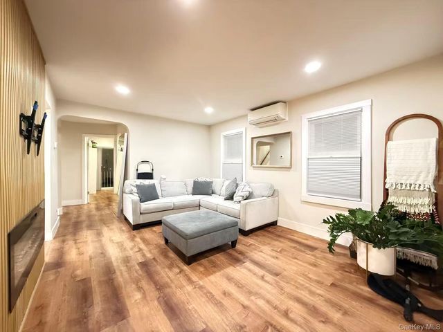 55 Keller Street, Valley Stream, NY 11580