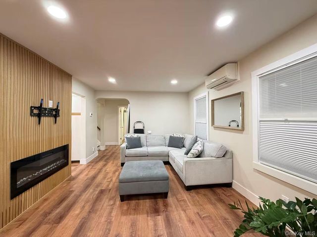 55 Keller Street, Valley Stream, NY 11580