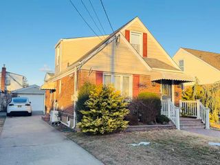 55 Keller Street, Valley Stream, NY 11580