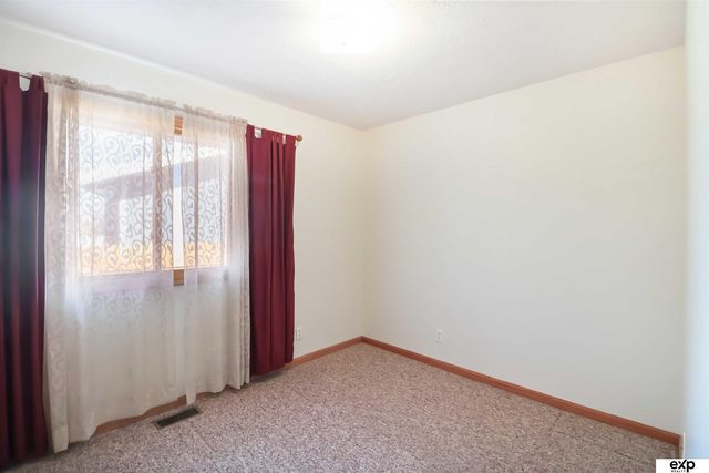 1517 SW 32 Street, Lincoln, NE 68522