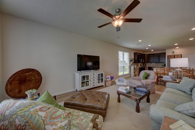 1009 Old Vine, Brenham, TX 77833