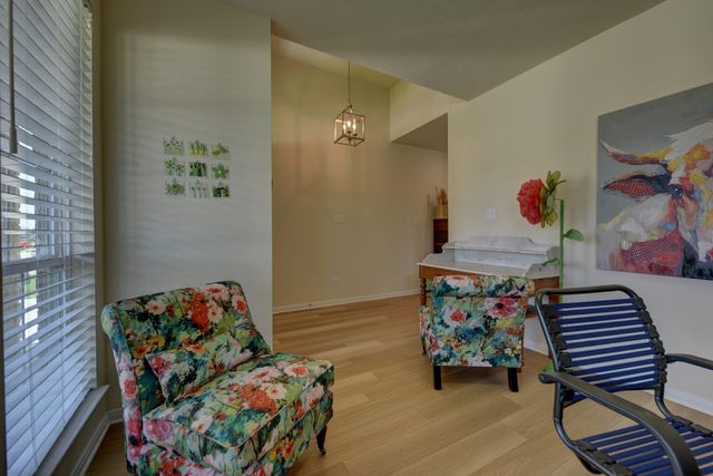 1009 Old Vine, Brenham, TX 77833