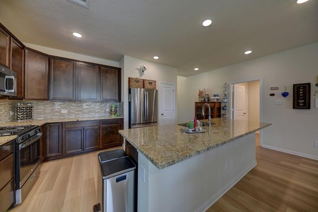 1009 Old Vine, Brenham, TX 77833