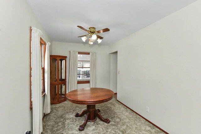 803 W Washington AVENUE, Waukesha, WI 53188