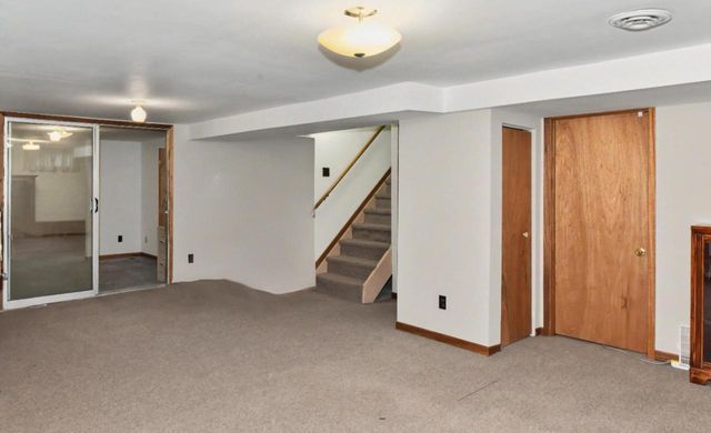 803 W Washington AVENUE, Waukesha, WI 53188
