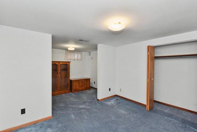 803 W Washington AVENUE, Waukesha, WI 53188