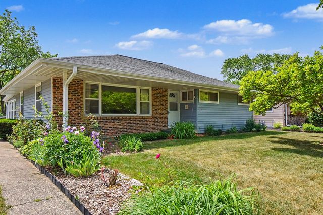 803 W Washington AVENUE, Waukesha, WI 53188