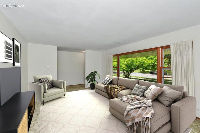 803 W Washington AVENUE, Waukesha, WI 53188