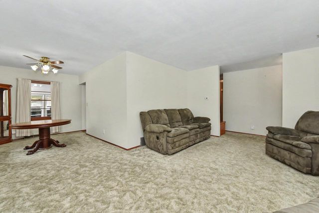 803 W Washington AVENUE, Waukesha, WI 53188