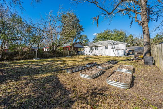 1601 Greenbay Drive, North Charleston, SC 29406