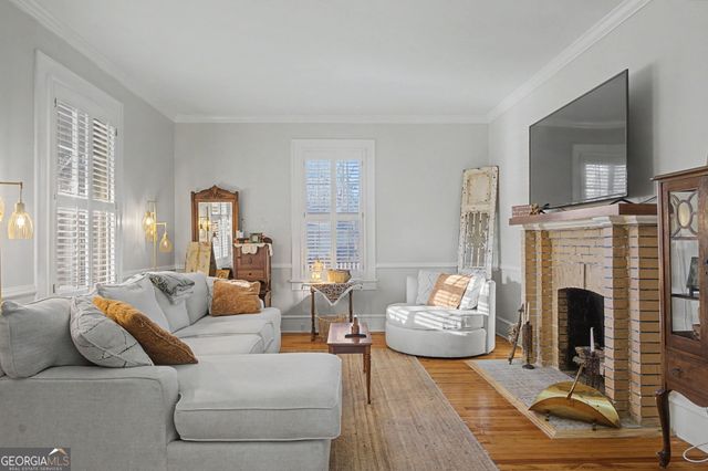 17 N Terrace Avenue SE, Lindale, GA 30147