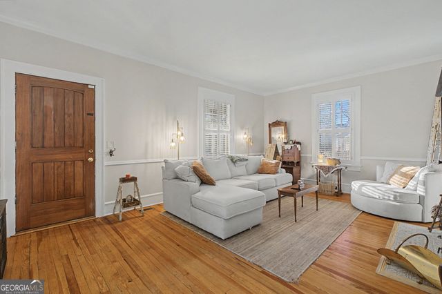 17 N Terrace Avenue SE, Lindale, GA 30147