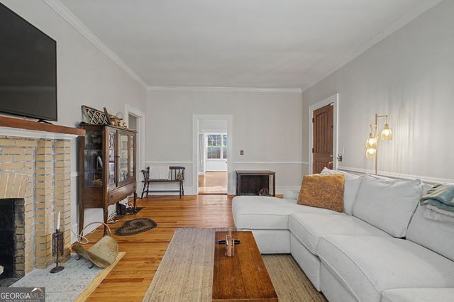 17 N Terrace Avenue SE, Lindale, GA 30147