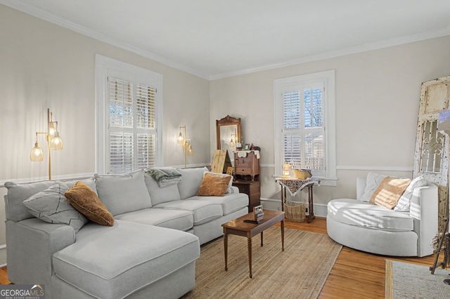 17 N Terrace Avenue SE, Lindale, GA 30147