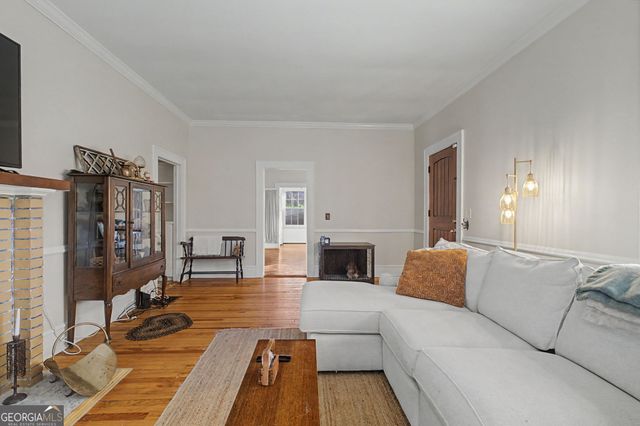 17 N Terrace Avenue SE, Lindale, GA 30147