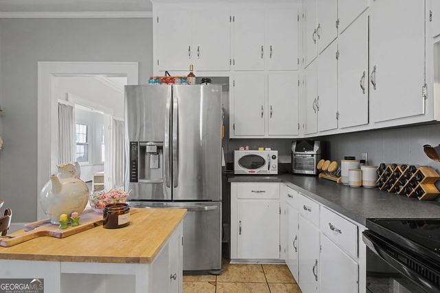 17 N Terrace Avenue SE, Lindale, GA 30147