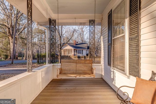 17 N Terrace Avenue SE, Lindale, GA 30147