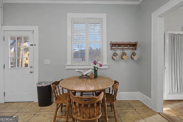 17 N Terrace Avenue SE, Lindale, GA 30147