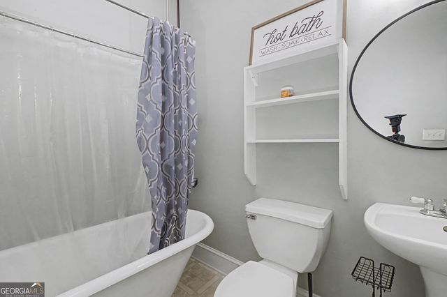 17 N Terrace Avenue SE, Lindale, GA 30147