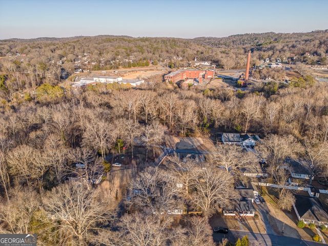 17 N Terrace Avenue SE, Lindale, GA 30147