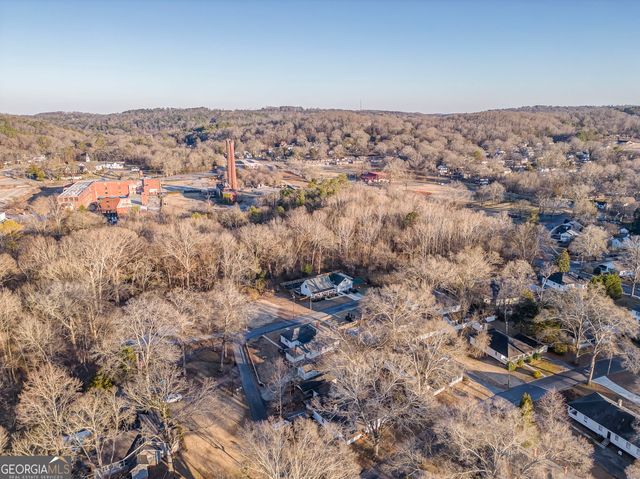 17 N Terrace Avenue SE, Lindale, GA 30147