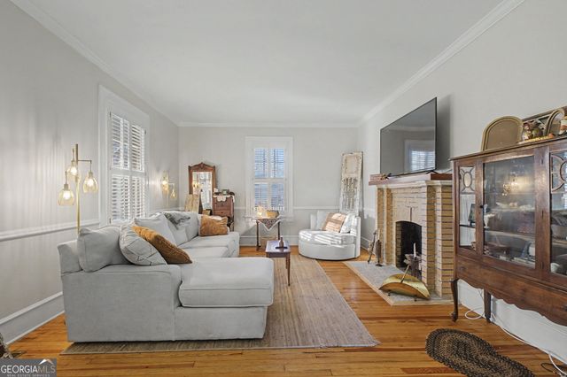 17 N Terrace Avenue SE, Lindale, GA 30147