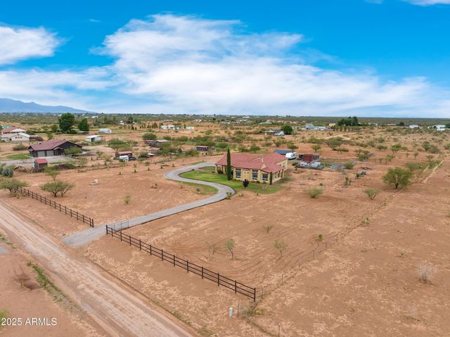 10379 E BLUE SKY Vista, Hereford, AZ 85615